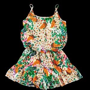 💙 5 for $25 💙 Stylebook Cream Floral Ruffle Romper